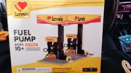 Love's Fuel Pump MiniZFigs Building Block Set