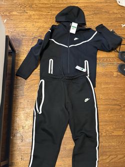 Nike tech