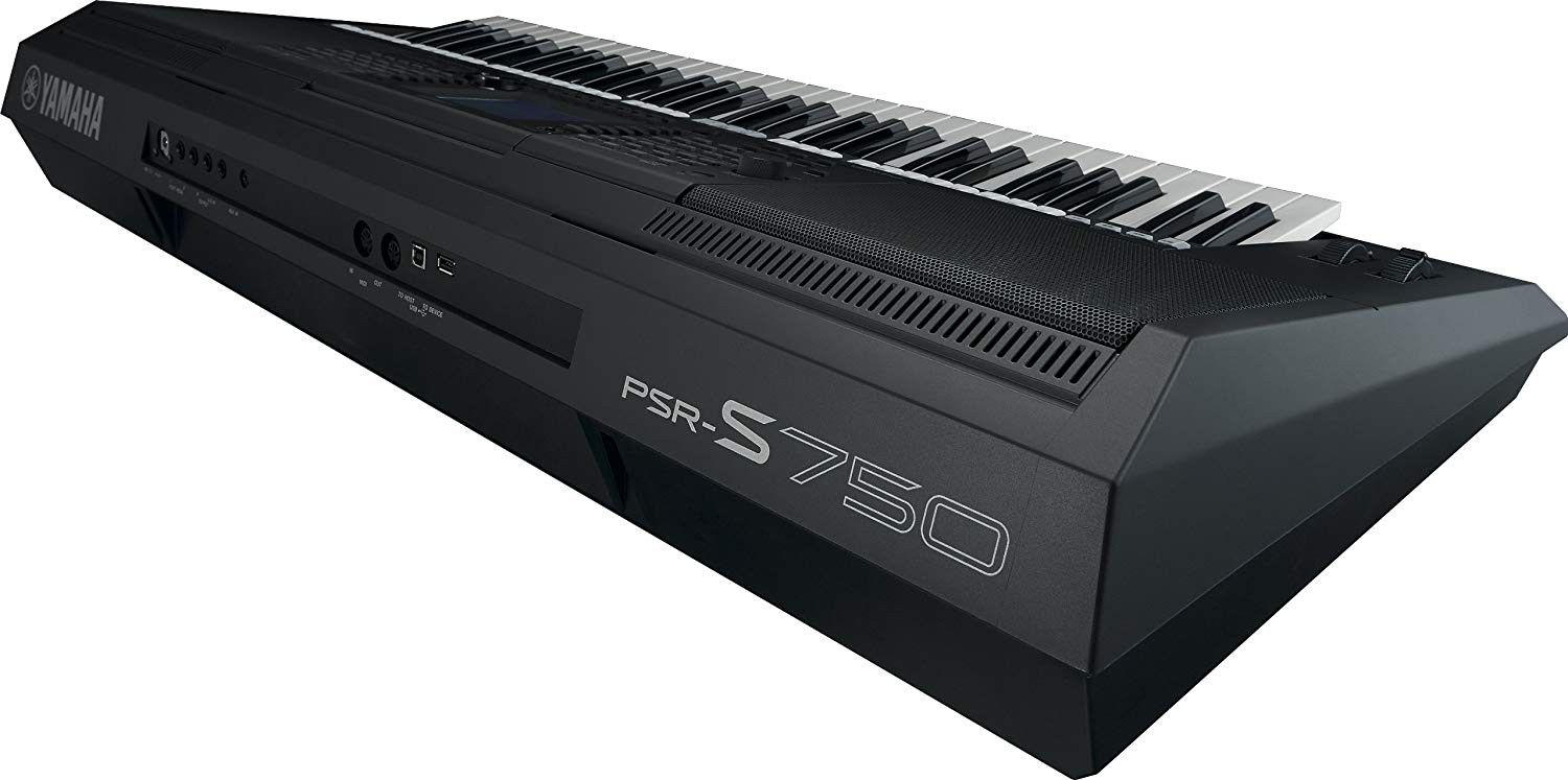 Yamaha PSR-S750 61-Key Arranger Keyboard