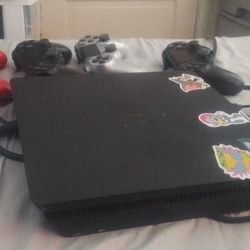 PS4 all wires four controllers