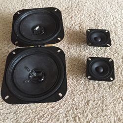 12 W and 5 W Speakers