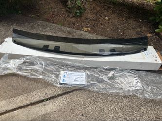 Subaru Legacy hood deflector