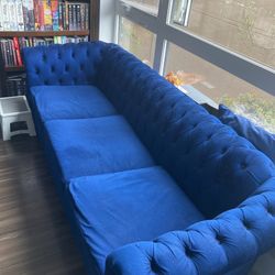 Blue Couch $250 for Sale