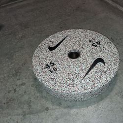 45 Pound Nike Rubber Plate