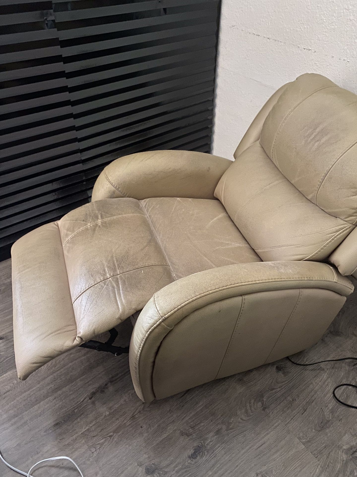 Recliner Electric
