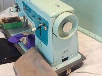 Vintage Singer Sewing Machine