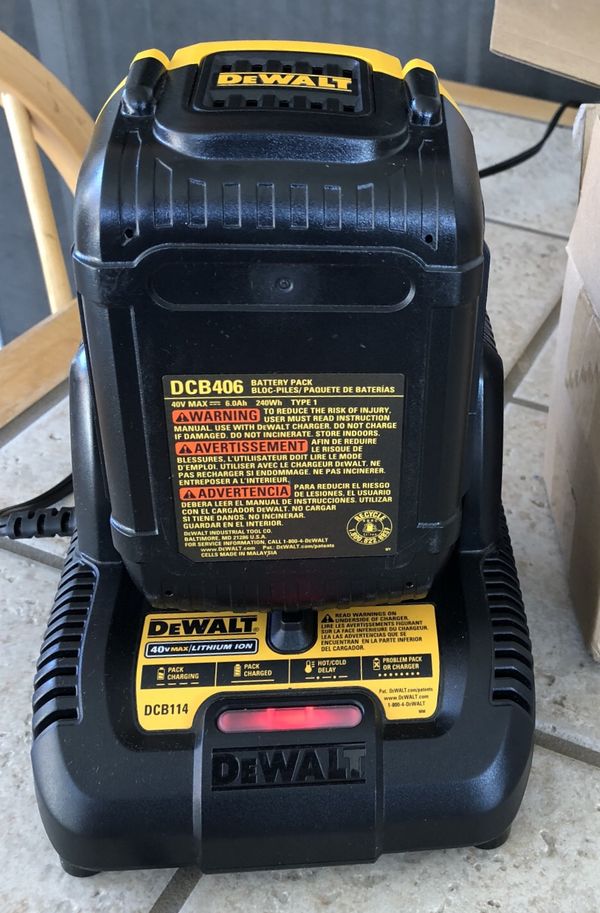 Dewalt battery charger DCB114 40V charger ONLY for Sale in Fontana
