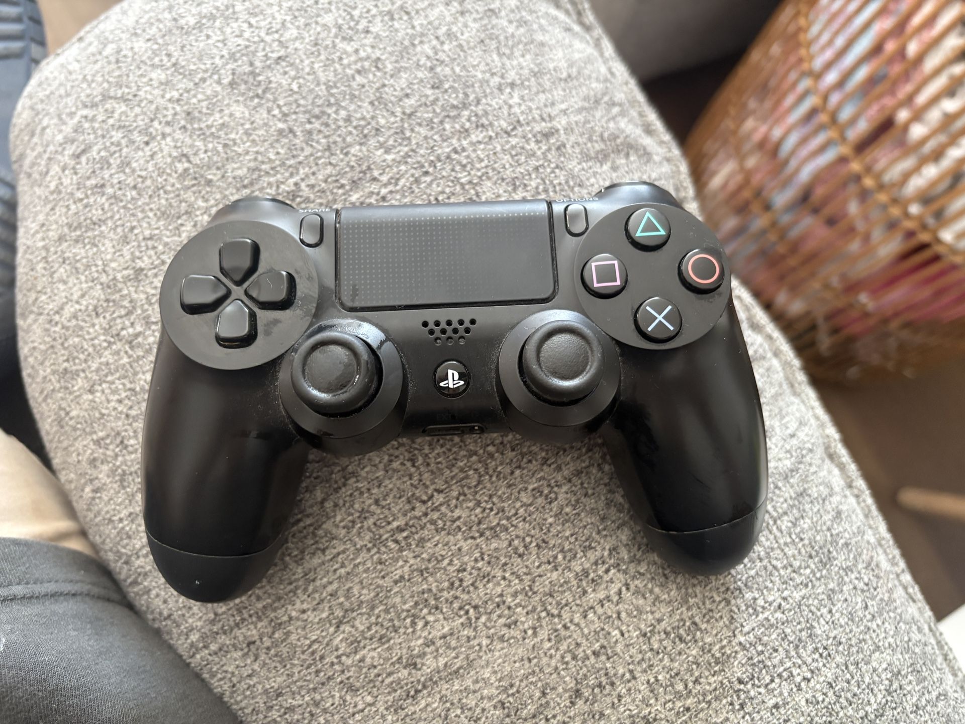 PS4 Controller