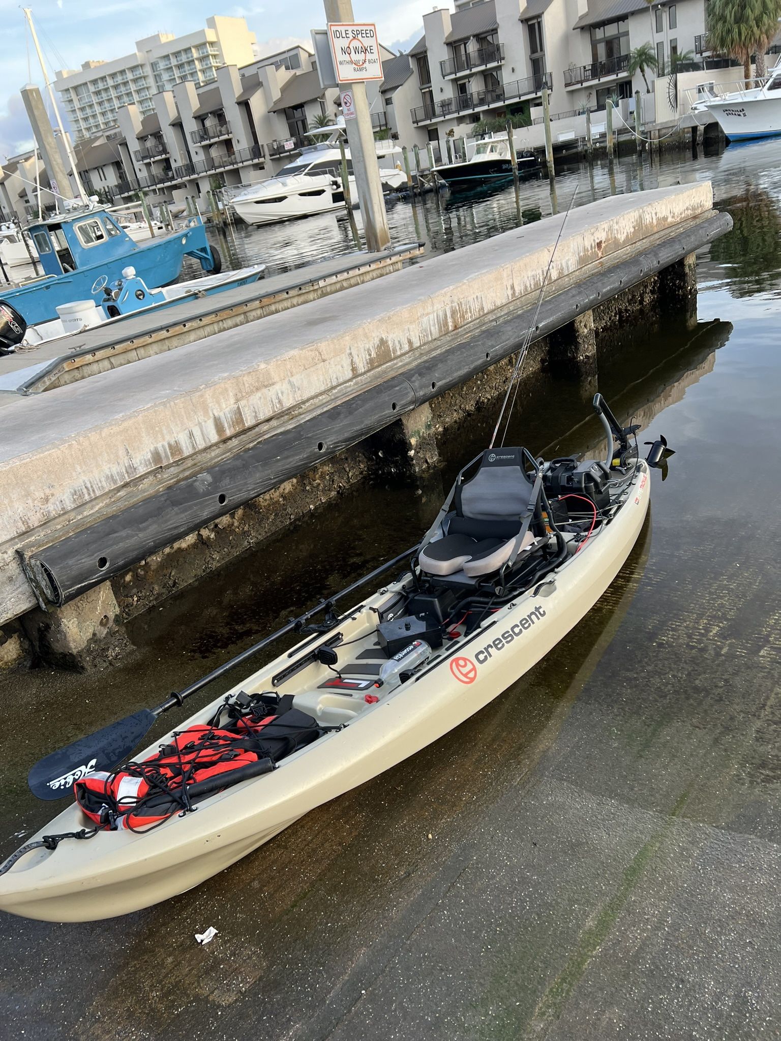 12’ Crescent Lite Kayak Readytofish for Sale in Vineland, NJ OfferUp