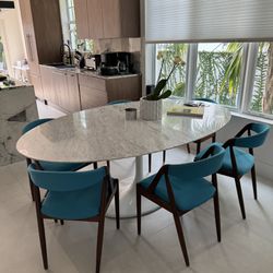 Marble table And chairs 