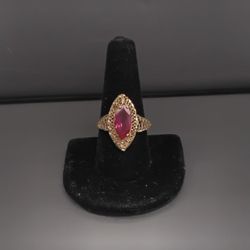 Lady's  Ring 14k 4.2 Sz 11 
