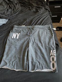 Men’s Aeropostale fleece cut off shorts 🩳