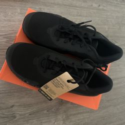 Men’s Nike Flex Train Size 12