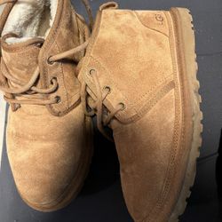 Uggs Neumel Chestnut Size 7