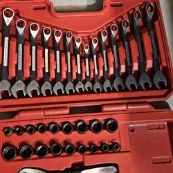 Craftsman Combination Wrench And Socket Set