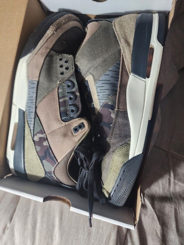 Jordan 4s