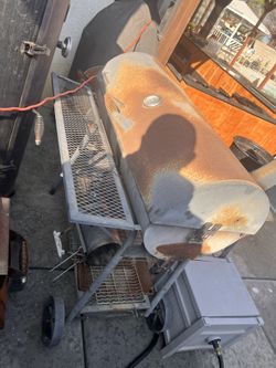 “FREE” Charcoal Smoker