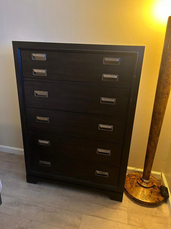 Tall Chest Of Drawers 