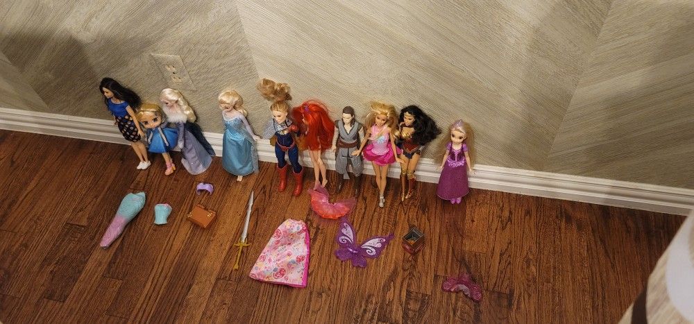 10 Barbie Dolls,  Boxy Girl And Others