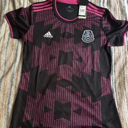 Women’s XL Mexico Soccer Jersey 