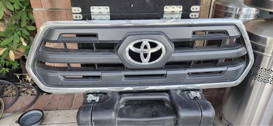 Toyota Tacoma Grill