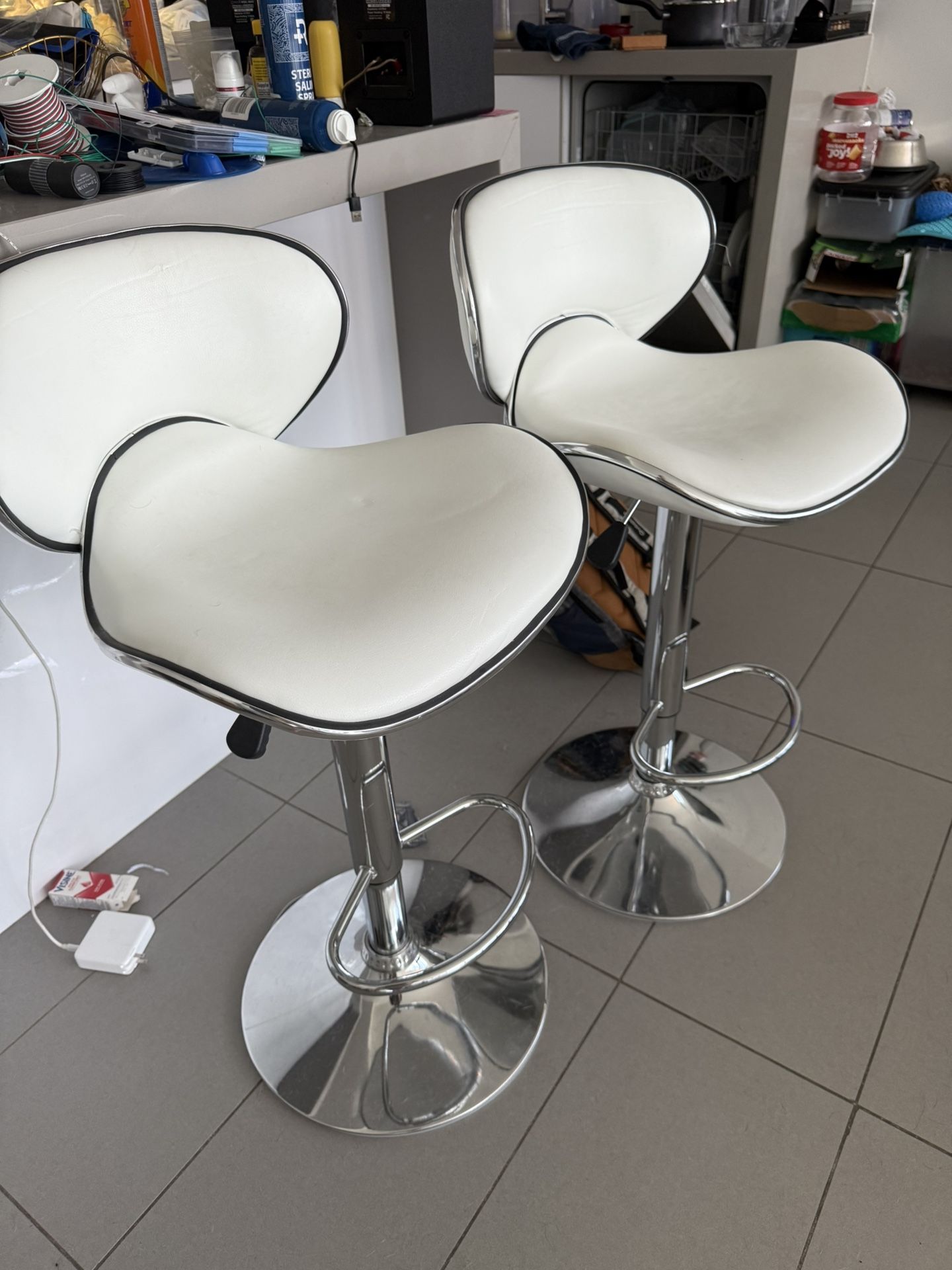 2 PU White Leather Adjustable Stools