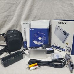 Sony Camera With All The Trims