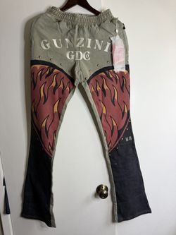 Gunzinii stacked sweats size xs