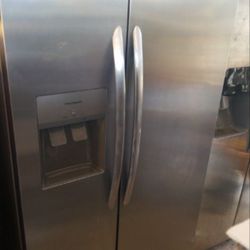 Super Super Nice Frigidaire Refrigerator