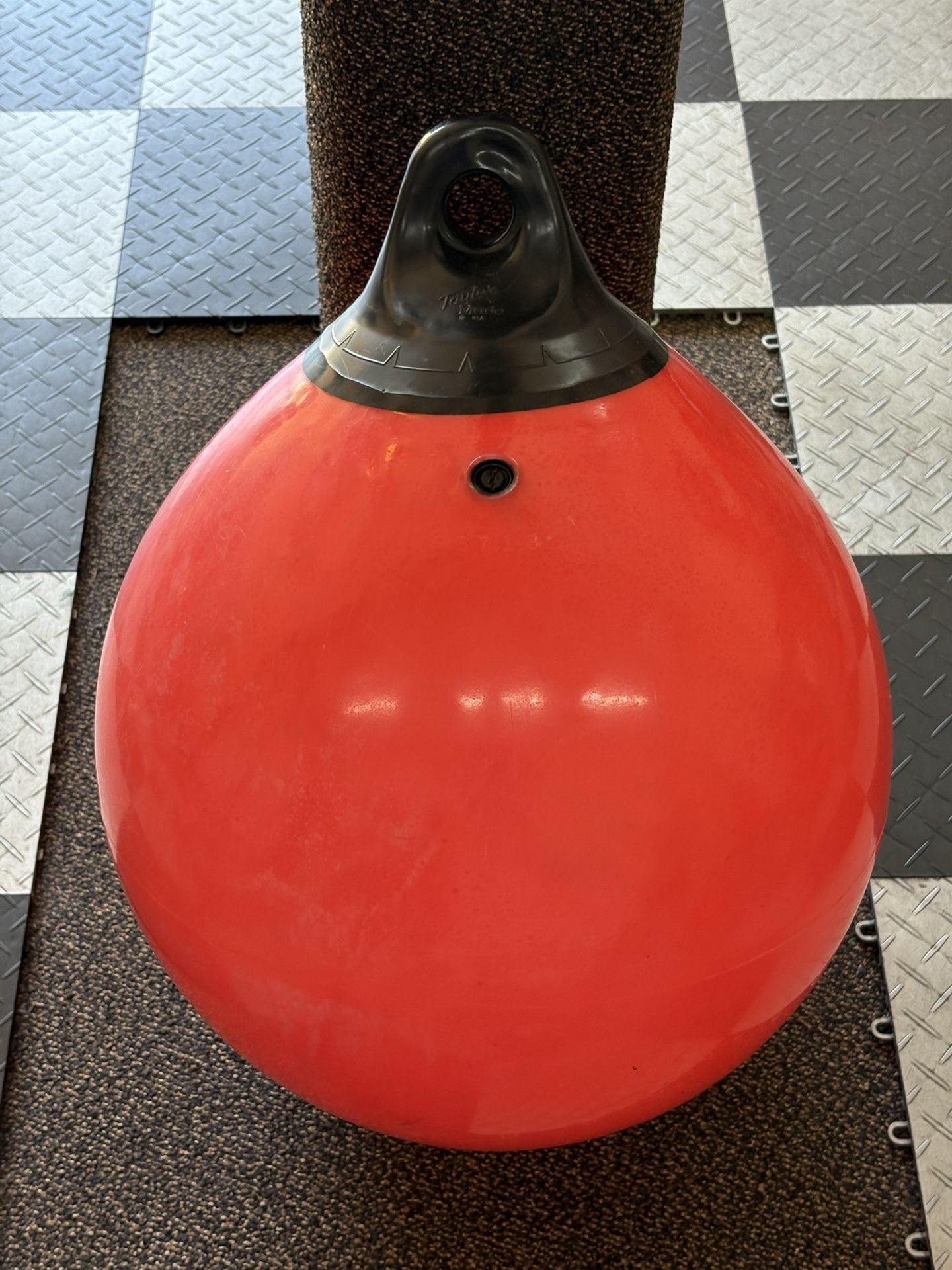 TaylorMade 18” Buoy Fender