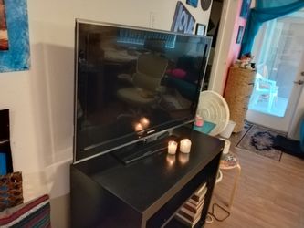 Samsung Smart 42" TV