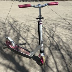 La scoota kids and scooter 35”