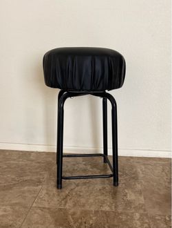 Stool for playing Guitar