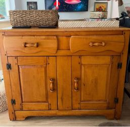 Virgins house hutch