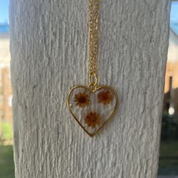 Handmade Heart-Shaped Pressed Flower Resin Necklace
