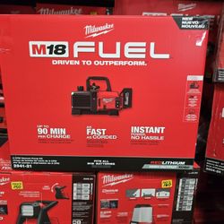 Milwaukee M18 Fuel 5 Cfm Vacuum Pump Kit, New, Financing Available 