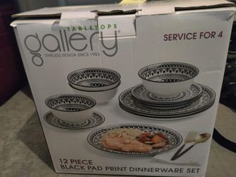 Tabletops Gallery 12-piece dinnerware set