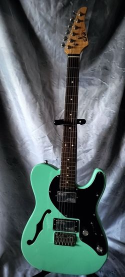 Brand new Eart E-TT72 electric guitar with new gig bag