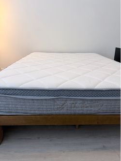 Mubulily Queen Mattress – Like New – Lightly Used