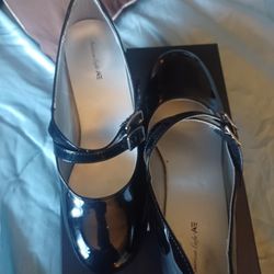 Girl Shoes Size 4.5