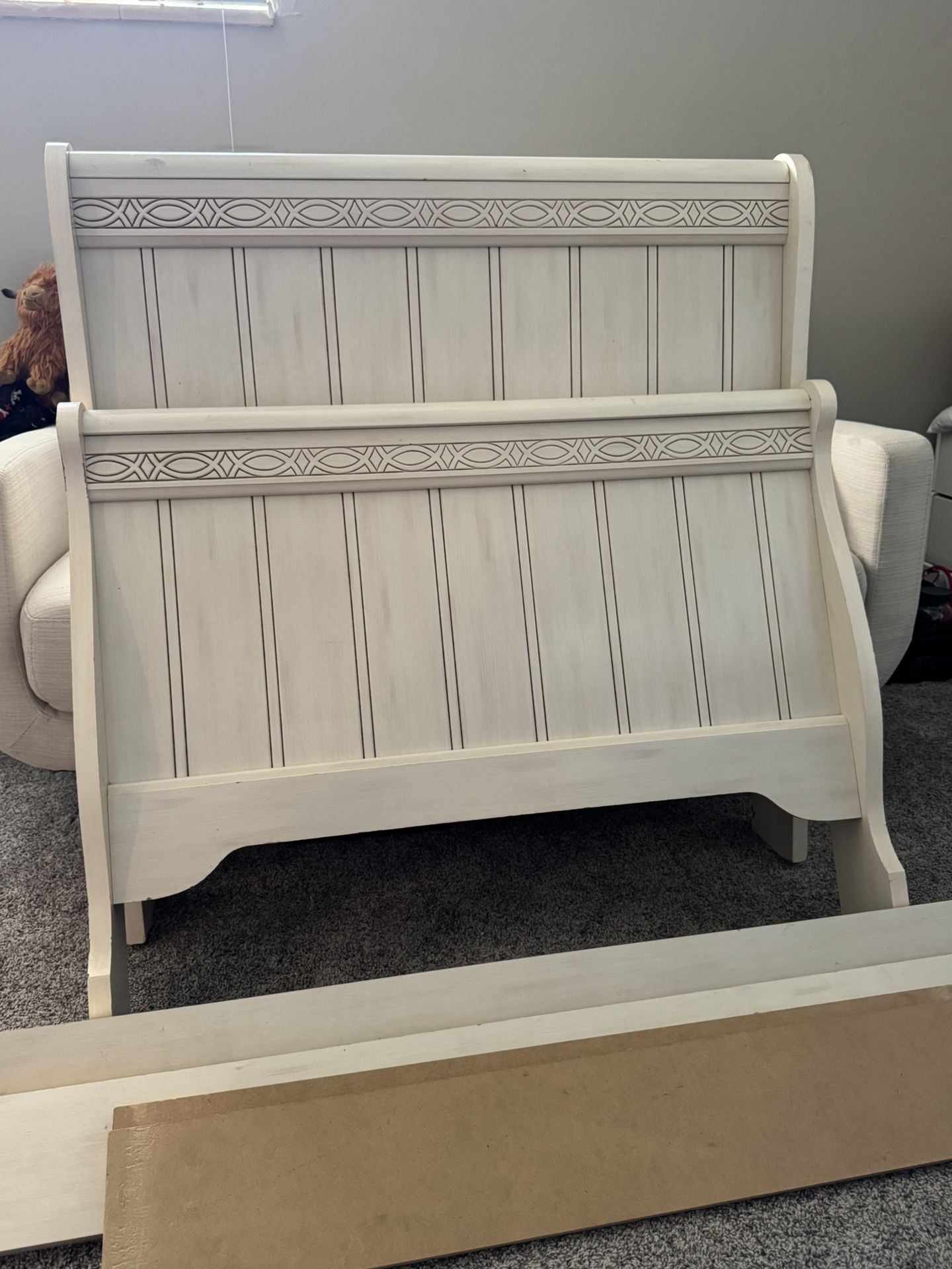 Ashley Furniture, Twin Sleigh Bed, Dresser And Mirror