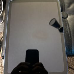 iPad A16 Cellular Unlocked 