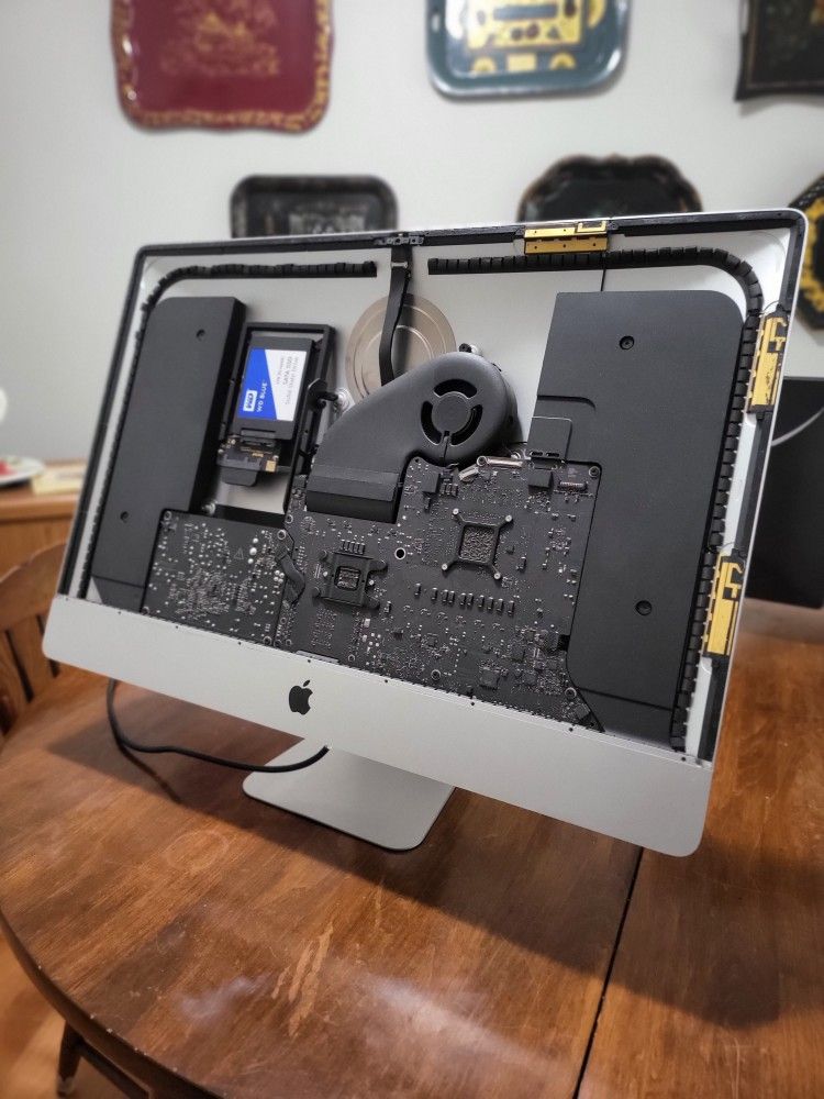 Lot Of 2 Imac Towers ....