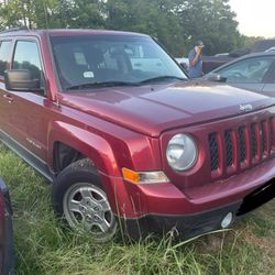 2017 Jeep Patriot 2.0L 2wd For Parts