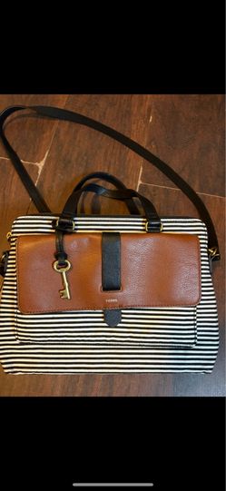 CARTERA DE MARCA MUY BONITA 🥇