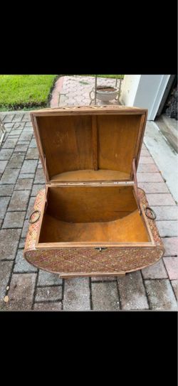 Vintage Woven Rattan Storage Chest / Decorative Trunk