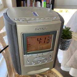 SONY Dream Machine Bedside Alarm Clock and CD Player