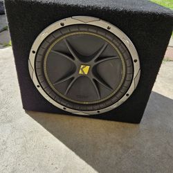 Kicker 1 Kicker Comp 05C12
12" 4-ohm with a sealed enclosure box  