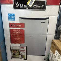 Magic Chef Refergater Available 