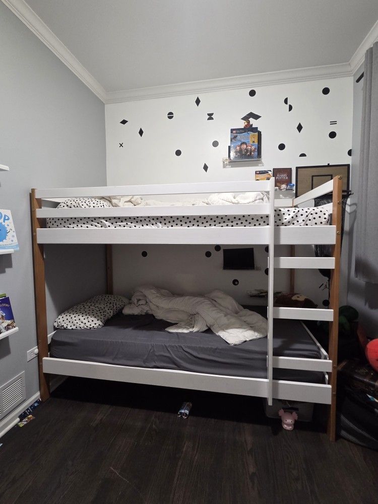 Modern Twin Bunk Bed